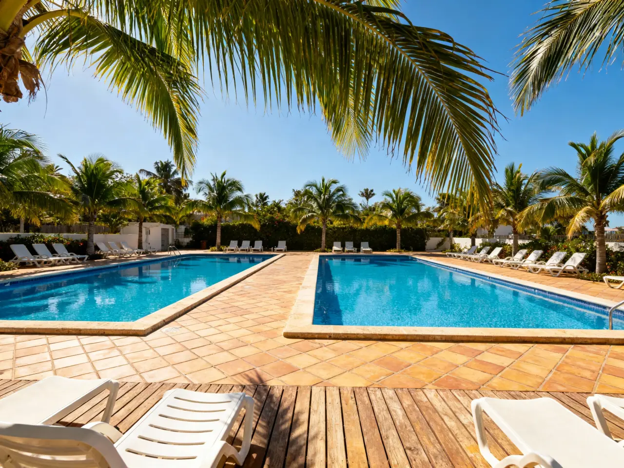2 Swimming Pools